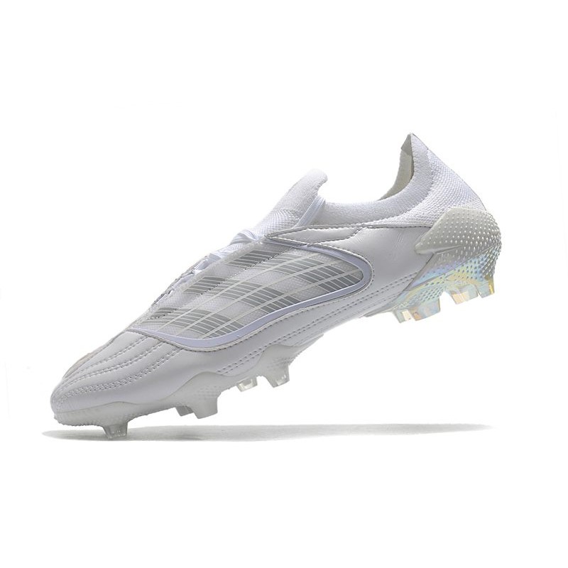 Lacazette : des crampons personnalisés et un quadruplé