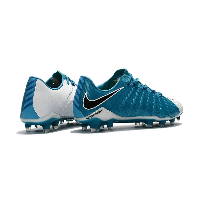 chaussure foot nike blanche