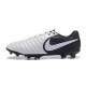 Nike Crampon de Foot Tiempo Legend 7 FG ACC Noir Blanc